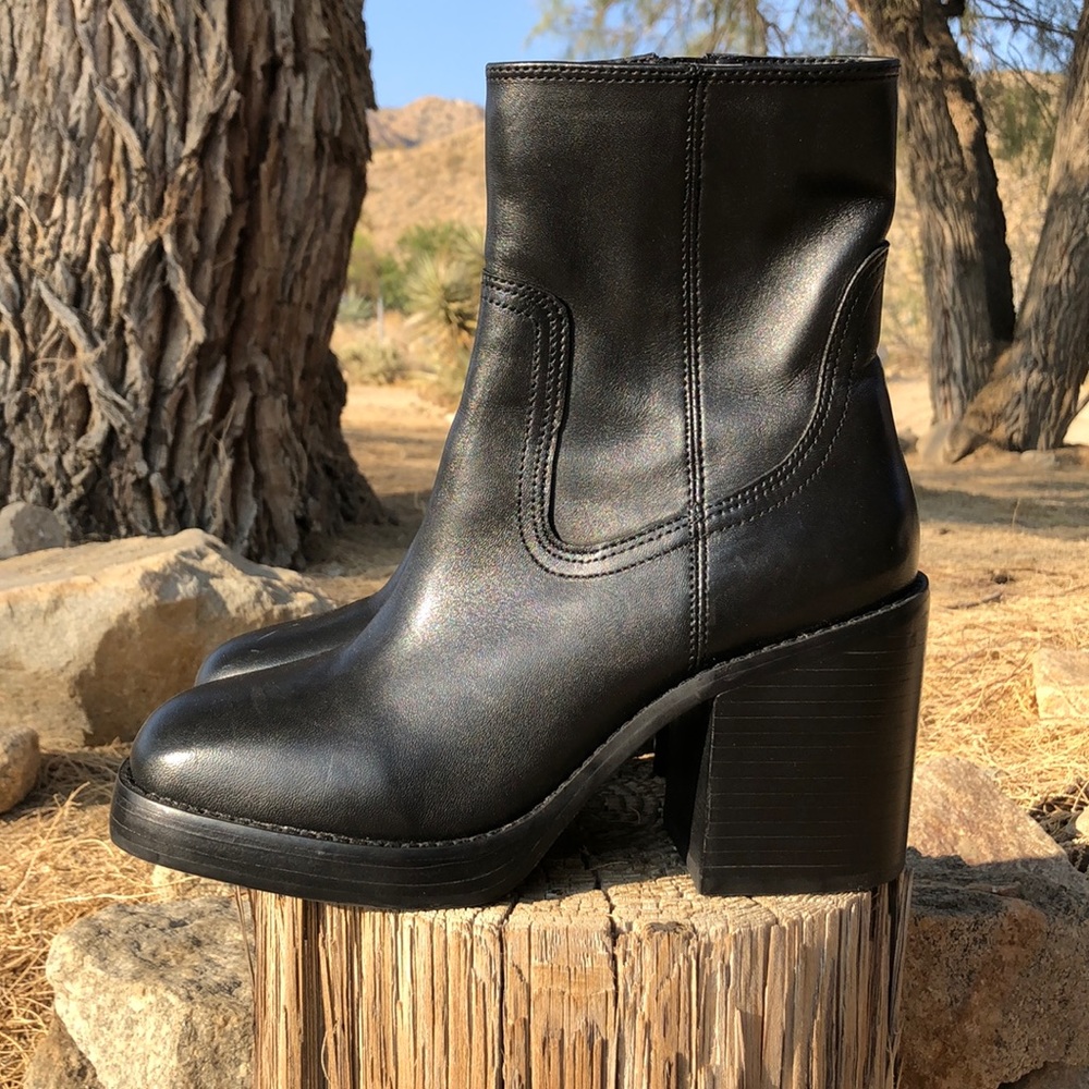 Steve Madden Della boot